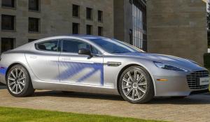 Για να βγει η ηλεκτρική Aston Martin Rapide, πρέπει να "πεθάνει" αυτή με τον V12